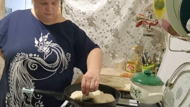 Продолжение пирожки с грибами и конечно поболтать о том о сём.? смотреть онлайн