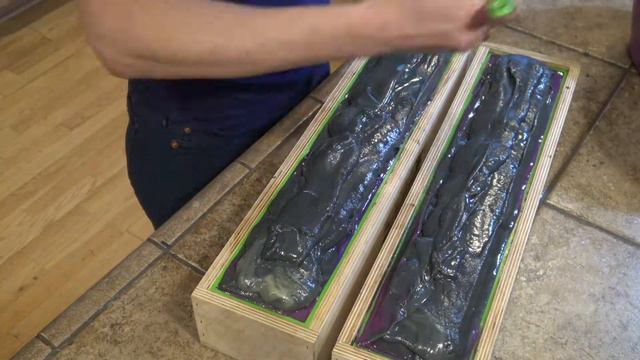 Black Amber & Lavender Soap Making смотреть онлайн