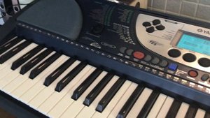 Global-shopping.co.uk Yamaha Psr270 keyboard psr-270 world post shipping free