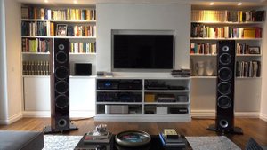 Triangle Magellan concerto SW2, Cary Audio SLP05 , Moon W8 , Cary Audio DMC 600SE