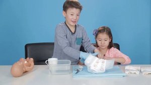 ЛЕГКОТНЯ.  ЧТО ДЕТИ ТВОРЯТ С ПОДГУЗНИКАМИ!!??