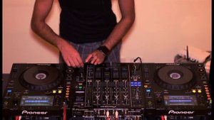 VJMP3 - Basic Tricks And Tips Vol.1 On Pioneer CDJ 900 Nexus & DJM 900 Nexus
