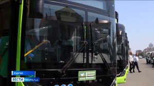 В Кургане на центральной площади показали новые автобусы, которые скоро выйдут на маршрут