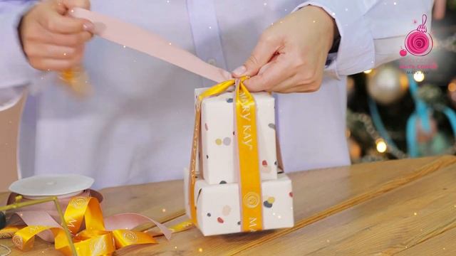 Мастер-класс по новогодней упаковке подарков от Mary Kay