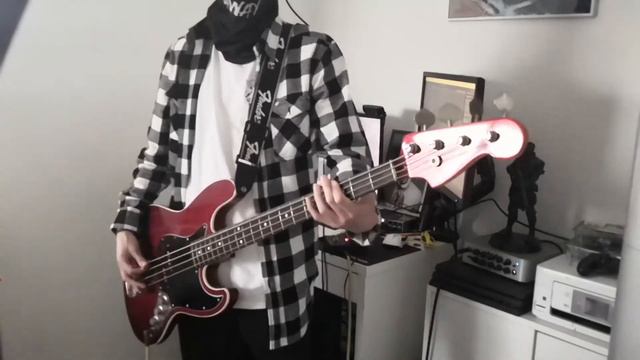 Heroes | David Bowie | Bass Cover смотреть онлайн