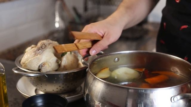 Такую курочку вы еще не пробовали! Сочная запеченная курица.
