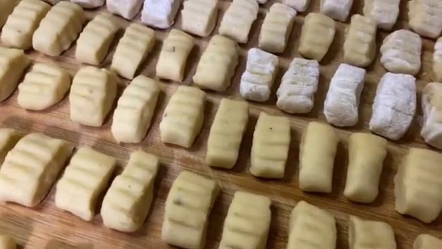 Итальянские ньокки в сливочном соусе с курицей и шампиньонами | Как приготовить клёцки в соусе смотреть онлайн