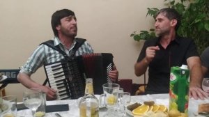 Аварские песни на аккордеоне поёт Магомед Шамсудинов