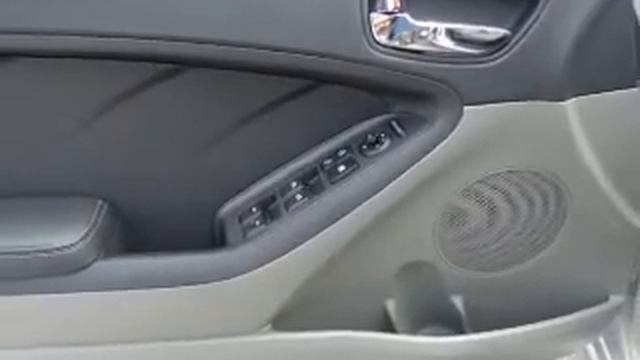 2015 Kia Forte 5-door K2512 - Bluefield WV смотреть онлайн