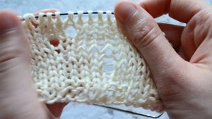 Дырки спицами - узор "Лакшери рвань" или "Хипстерские дырки"