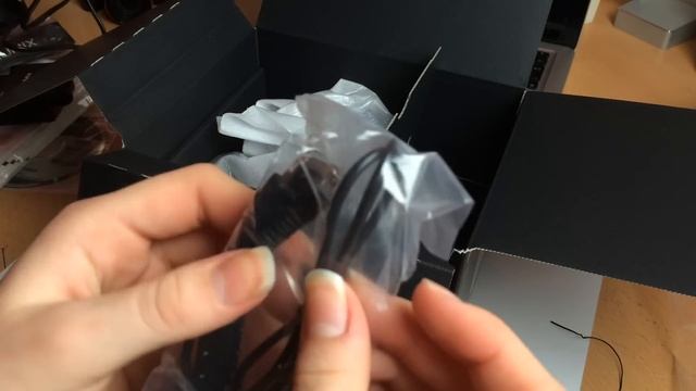 PANASONIC LUMIX DMC-FZ1000 | Unboxing [deutsch] смотреть онлайн