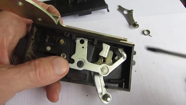 замок задней двери Нива Шевроле смотреть онлайн