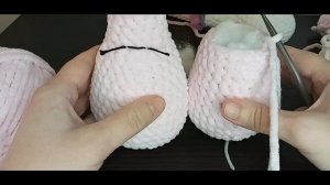 МК БОЛЬШАЯ ЗАЙКА КРЮЧКОМ ИЗ ПЛЮШЕВОЙ ПРЯЖИ/1 часть - "НОЖКИ" #helga  #вязаниеигрушек #мастеркласс
