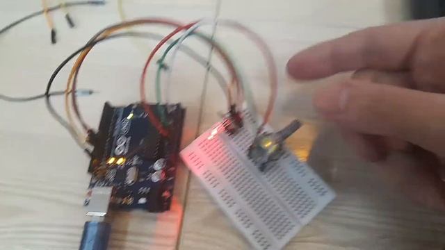 RGB светодиод и потенциометр смотреть онлайн