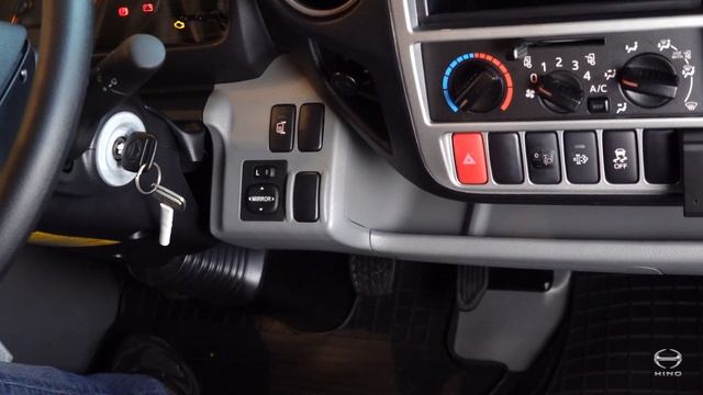 HINO 300 / Хино 300 - Регулировка и подогрев зеркал смотреть онлайн