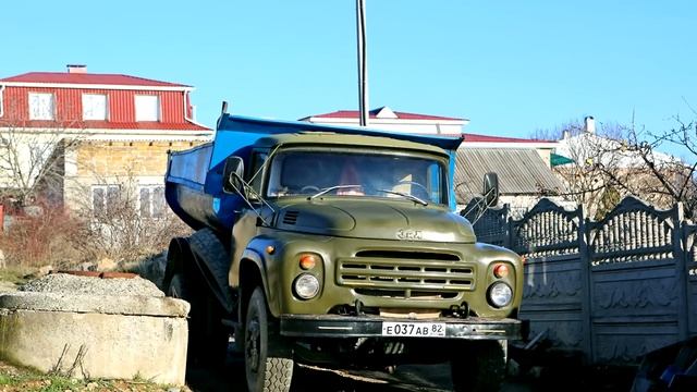 Почему у ЗИЛ ММЗ 555 был необычный скругленный кузов