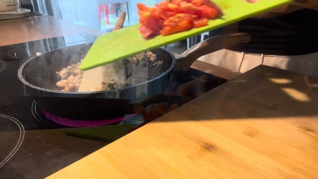 СОУС БОЛОНЬЕЗЕ/Простой рецепт мясного соуса к макаронам или лазаньи