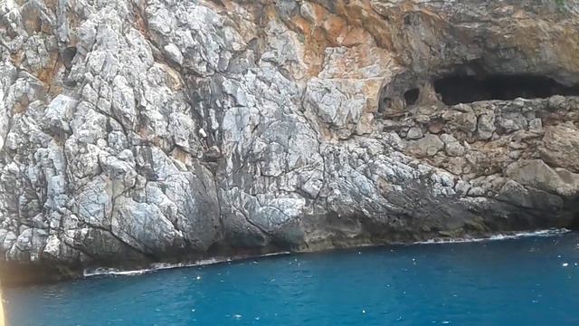 Прыжок в море с высоты 30 метров в Алании смотреть онлайн