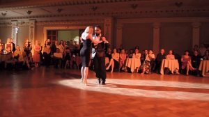 Eleonora Kalganova Akin Gokaya El Cachivache en Riga, bailan Maipo, tango.