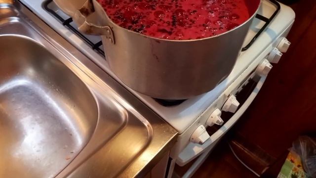 Сьогодні ночі не було/ Смачна варення з смородини? смотреть онлайн