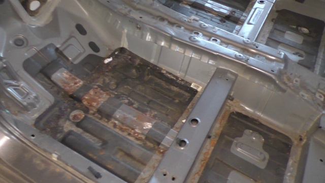 Как ржавеет Hyundai Solaris В ТРУХУ ЗА 6 ЛЕТ! смотреть онлайн