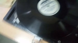 Патефон г.Молотов.с интересным шильдом на крышке.после переборки движка и подшибника тонарма.
