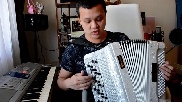 Играем песню "Ах , уехал мой любимый" смотреть онлайн