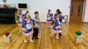 Татарский танец «Биилэр итек читеклэр»