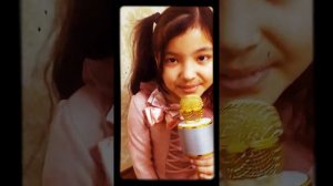 Песню про маму поёт 11летняя девочка 😃👍