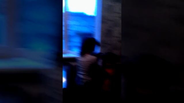 Моя старшая сестра готовит меня к выходу на подиум смотреть онлайн