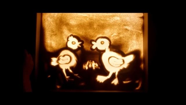 В. Сутеев «Цыплёнок и Утёнок»: песочная анимация смотреть онлайн