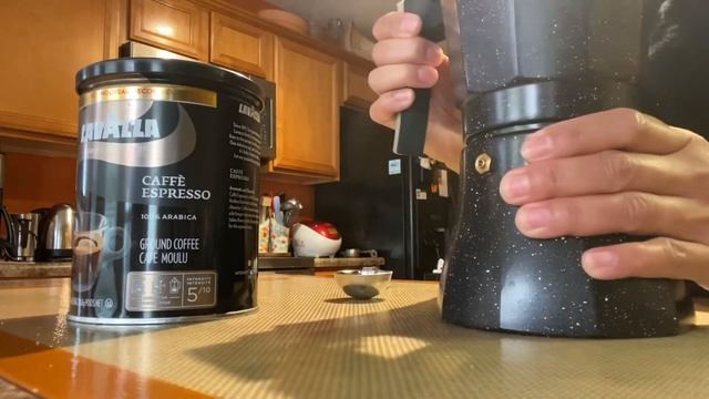 Lavazza at Home Stove Top Espresso Maker смотреть онлайн