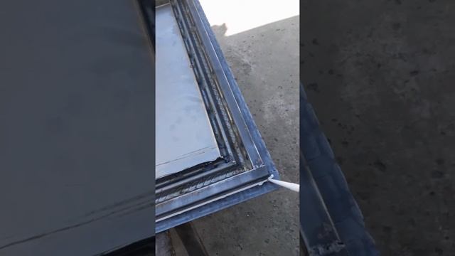 Железная дверь из профиля своим руками #дверь #СВОИМ РУКАМИ #КРАФТС #тоолс #маке #samadelka смотреть онлайн