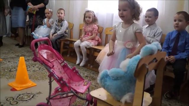 Утренник 8 марта смотреть онлайн