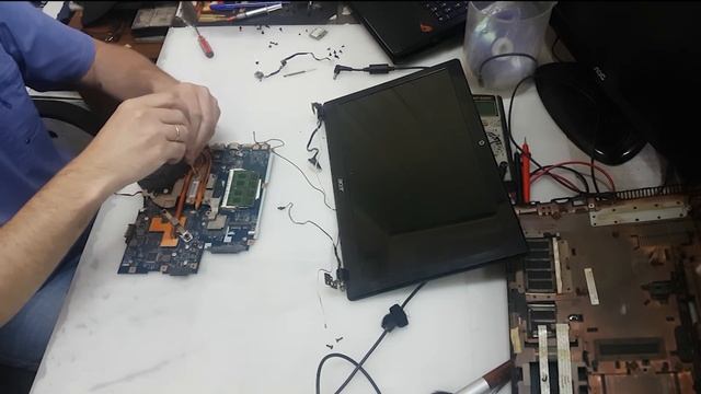 Ноутбук Acer Aspire 5741G / Разборка / Замена термопасты и корпуса смотреть онлайн