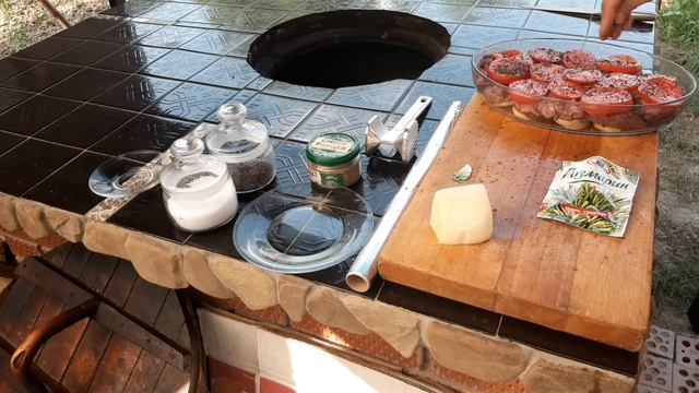 Говядина с овощами в стеклянной форме из тандыра. смотреть онлайн