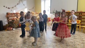 Листик листопад, осенний утренник Саша Вилков