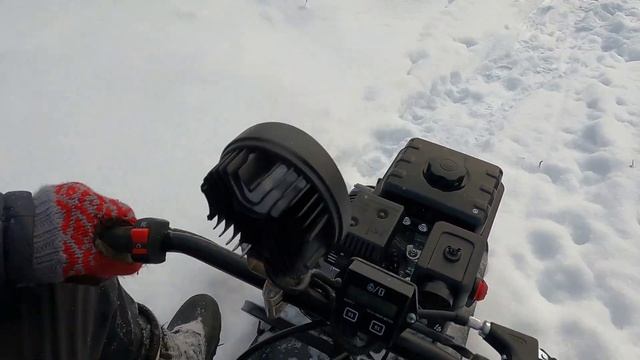 Буксировщик Белка. Часть 8, затяжной подъем в гору, вопрос о "низкой" ведущей звездочке. смотреть онлайн