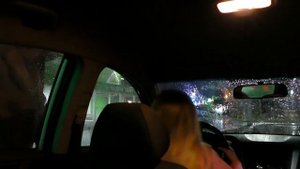 ПЬЯНАЯ ДЕВУШКА ЗА РУЛЕМ МАШИНЫ ПРАНК! Я ЕДУ ПЬЯНАЯ НА МАШИНЕ ЗА ПАРНЕМ! ЖЕСТОКИЙ ПРАНК НАД ПАРНЕМ!