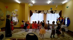 Коммуникативная танцевальная игра: "Здравствуй, милый друг!"