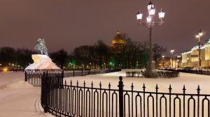 ?? Санкт-Петербург. Центр города ранним утром после снегопада.