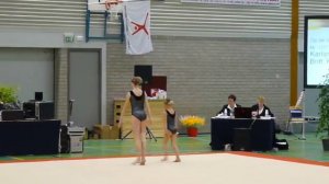 1/2 finale NK Acro 2010  Britt Keizer en Karlijn Swaen.