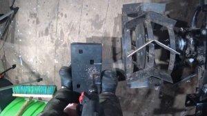Устанавливаю грунтозацепы и противовес на мотоблок с снегоотвалом , испытания.
