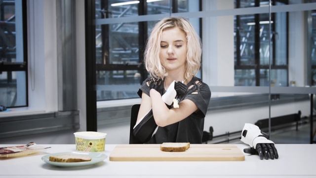 How to use a Hero Arm: Making a Sandwich смотреть онлайн