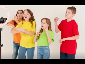 Новый популярный флешмоб в TikTok — танцы под русскую музыку