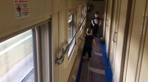 Куда УЕХАЛИ ДЕТИ НА ПОЕЗДЕ? Веселая поездка на поезде. ВЛОГ.