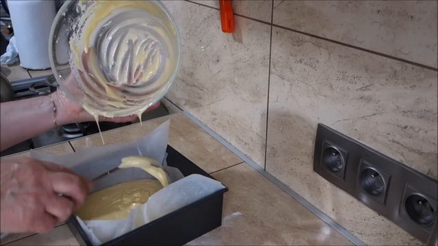 Szybkie ciasto. Przepis jak zrobić szybkie i proste ciasto
