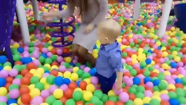 День Рождения, детский парк смотреть онлайн