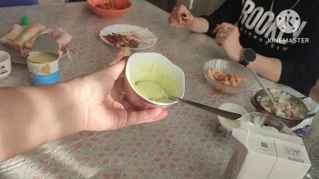 1748. Сприг ролл. А соус☝️ со СГУЩЁНКОЙ.?❤️? смотреть онлайн