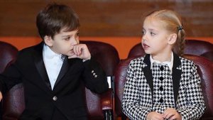 Лиза Галкина показала как она ухаживает за своей мамой Аллой Пугачевой